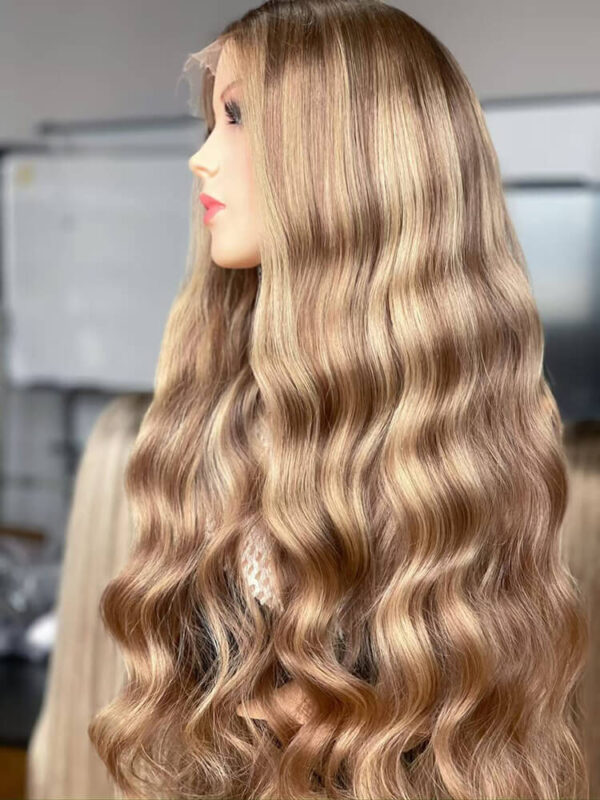 26 inch Extra Long Brown Lace Front Wigs with Highlight - Image 4